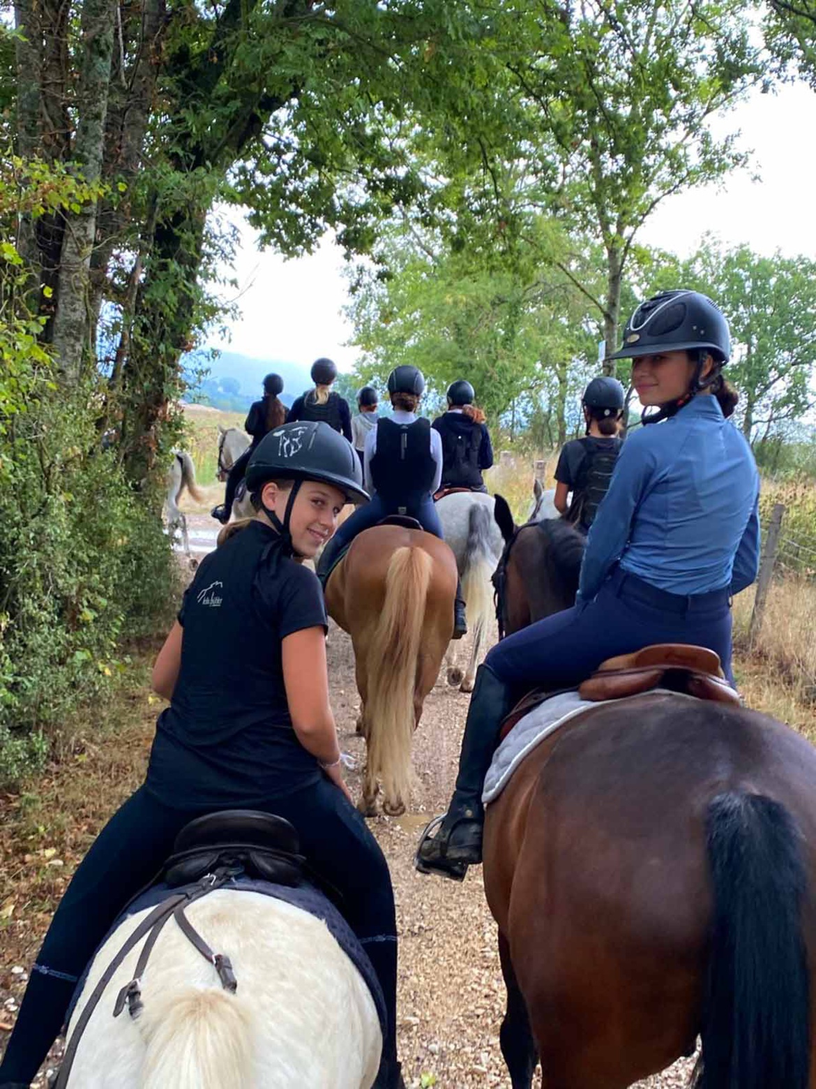 Retour sur nos stages de cet été 2022 aux Écuries du Rosey, poney club dans le pays de Gex